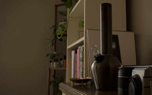 Best Bong for Daily Smokers: Durability, Smoothness & Style