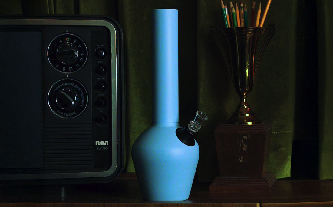 Retro TV with vase and pencil holder